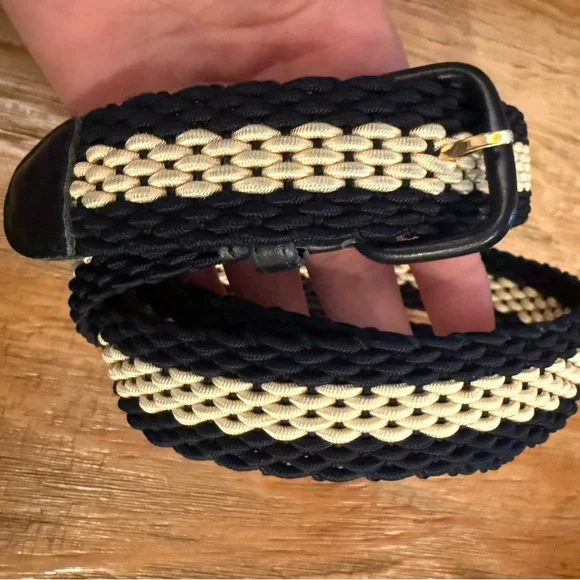 Elegant Black and Cream Woven Belt - Picture 3 of 4